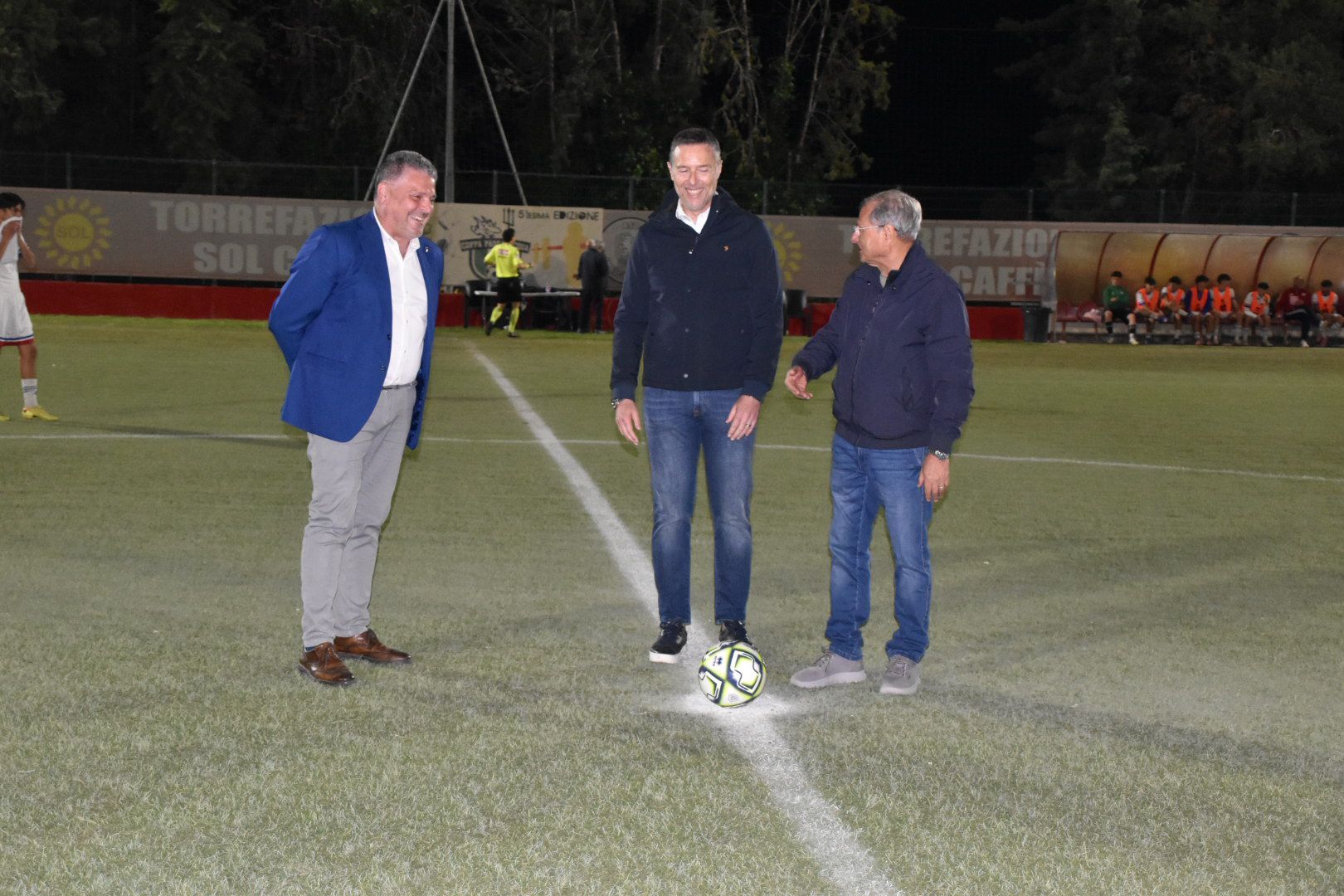 Fabrizio Rossi durante il calcio d'inizio