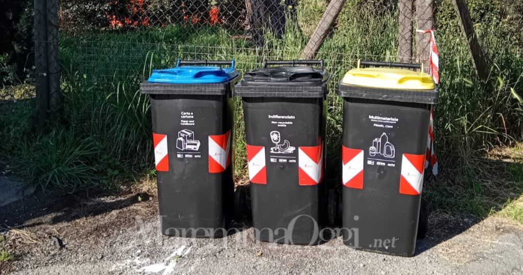 I cassonetti del porta a porta in zona rurale di Sei Toscana