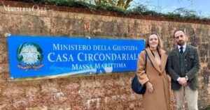 Gli avvocati Camilla Toninelli e Roberto Andrea Fivizzani in visita al carcere