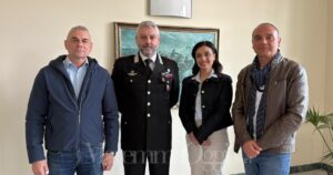 Con il comandante Sebastiano Arena a destra Costantino Fiori, a sinistra Claudio Cecconi e Mariamontagna Sollazzo