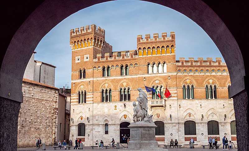 Piazza Dante, il cuore di Grosseto