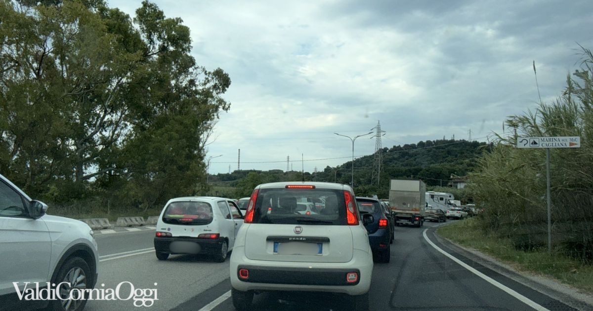 La fila in direzione Piombino