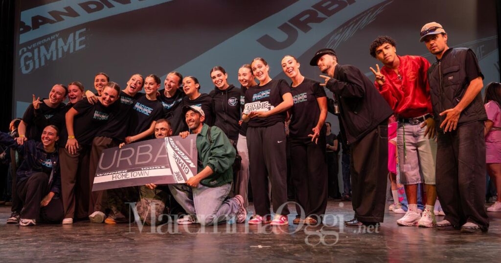 I ragazzi e le ragazze dell'Inside Original Dancers a Nettuno