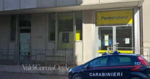 Le poste di via Volta a Piombino, dove c'è stata la rapina