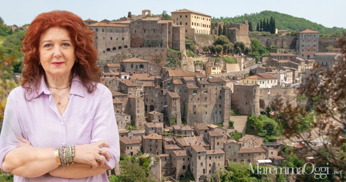 Una veduta di Sorano e la nuova sindaca, Barbara Belcari