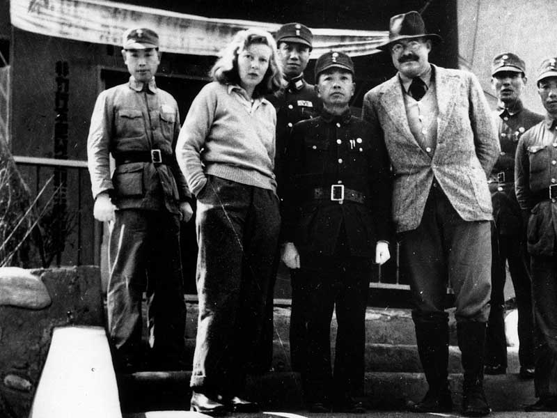 Marta Gellhorn con Hemingway in Cina nel 1941