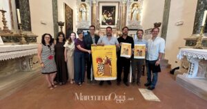 Da sinistra: Federica Falconi, della libreria Mondadori Francesca Peri, Fondazione Cr Firenze Morena Bigiarini, Pro Loco Grosseto Anna Bonelli, funzionario Comune Grosseto e direttrice Chelliana Carlo Vellutini, Cda Fondazione Cr Firenze Luca Agresti, assessore alla Cultura Comune di Grosseto Gabriele Ametrano, associazione Wimbledon Giovanni Tombari, presidente Fondazione Grosseto Cultura Mauro Papa, direttore Polo Le Clarisse