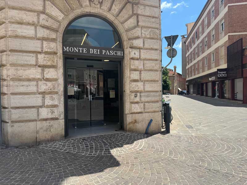 L'ingresso della sede di Grosseto