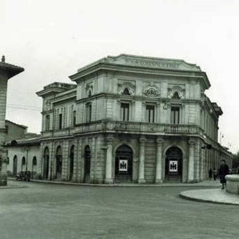 Palazzo Cosimini prima della demolizione, immagine degli anni '50
