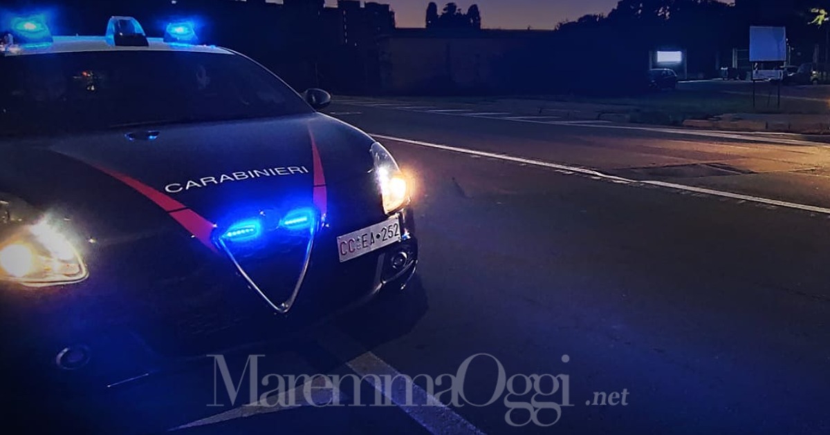Una pattuglia dei carabinieri in strada