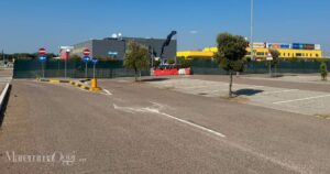 Il cantiere del McDonald's nel parcheggio dell'Aurelia Antica