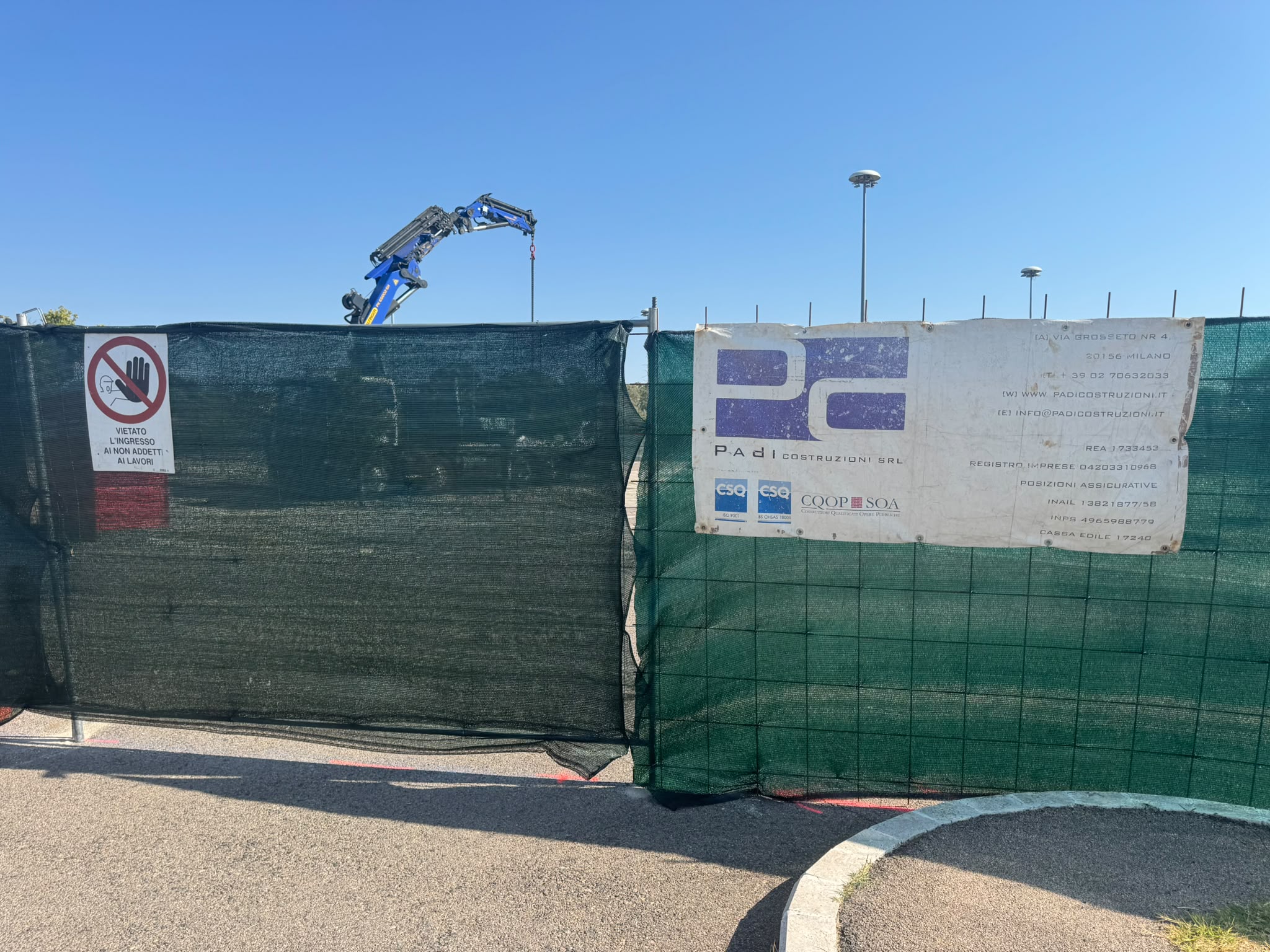 Altre due immagini del cantiere all'Aurelia Antica