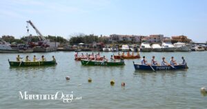 Le nuove barche del Palio Marinaro di Castiglione in acqua