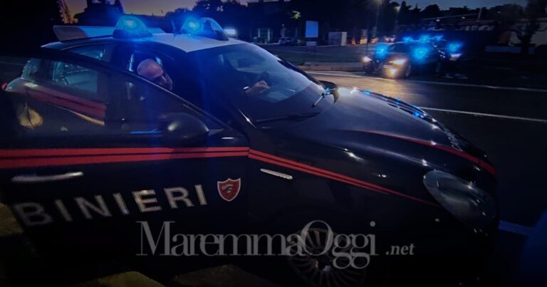 Una pattuglia dei carabinieri a Grosseto