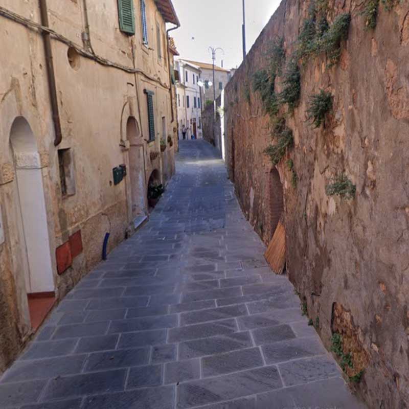 Via di Mezzo a Batignano