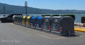 Nuovi cassonetti davanti alla laguna, ad Orbetello