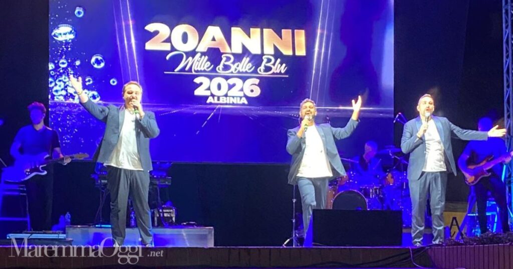 I Gemelli Diversi sul palco di Mille Bolle Blu