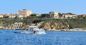 Una motovedetta della Guardia costiera di Piombino
