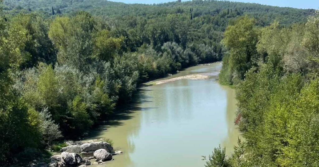 Un'altra immagine del fiume nella zona di Sasso d'Ombrone