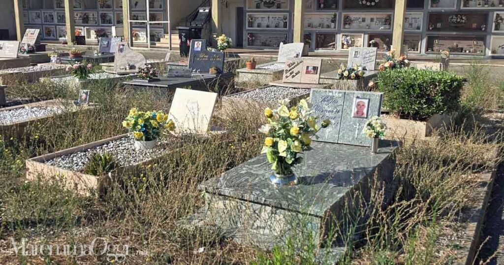 Un'immagine delle condizioni del cimitero di Bagno di Gavorrano