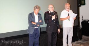Il Generale di Brigata Pierluigi Solazzo insieme al regista Stave Della Casa e al conduttore televisivo Gianni Ippoliti