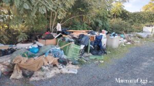 La discarica a Marina di Grosseto, accanto al porto