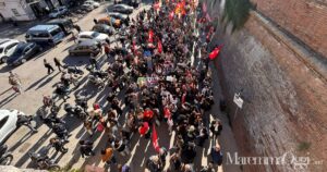 I manifestanti in piazza Esperanto