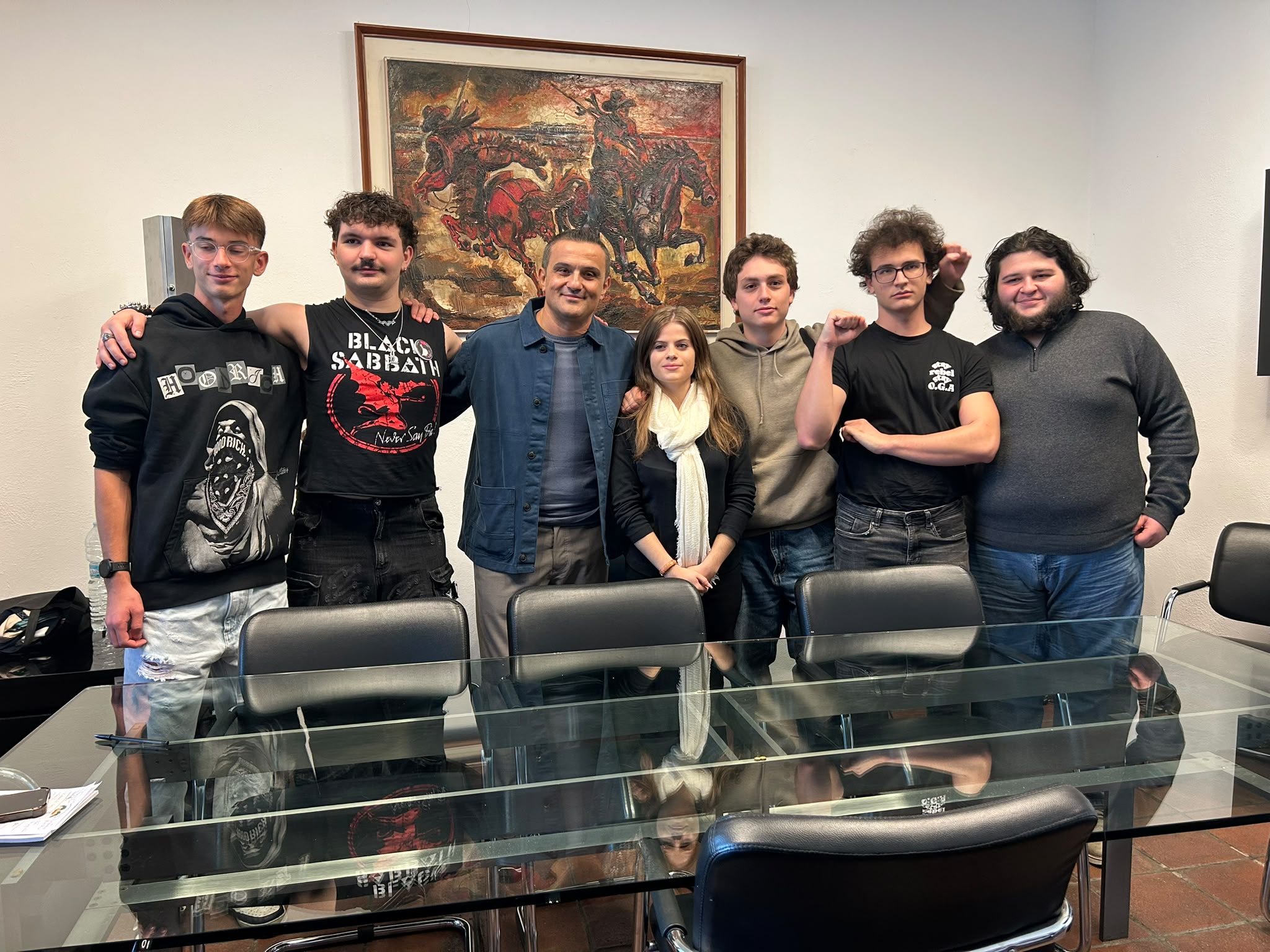 La delegazione degli studenti con il presidente della Provincia Francesco Limatola
