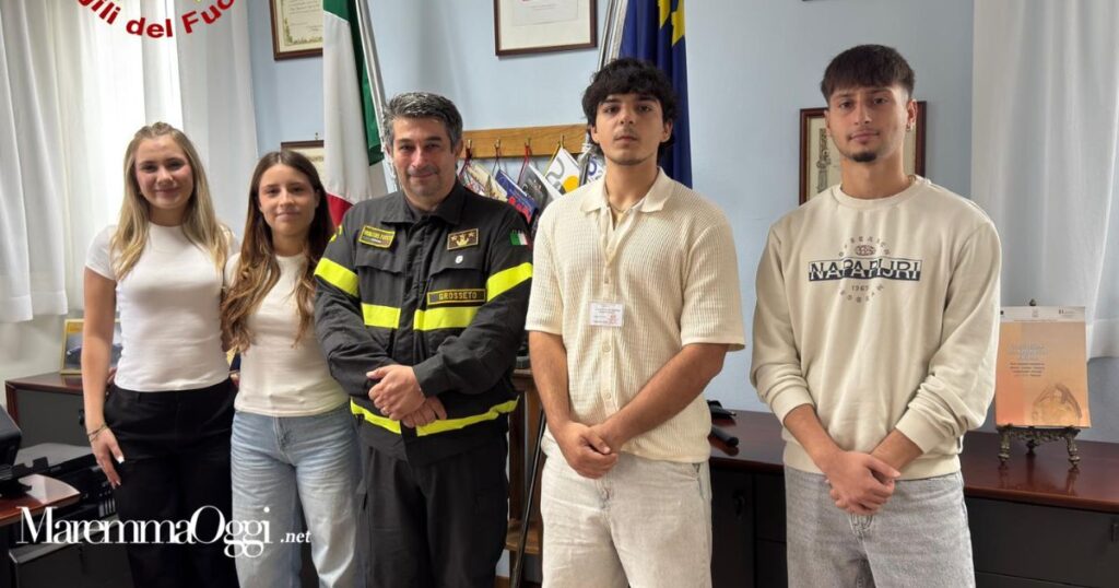 Roberto Bonfiglio con gli studenti del Porciatti